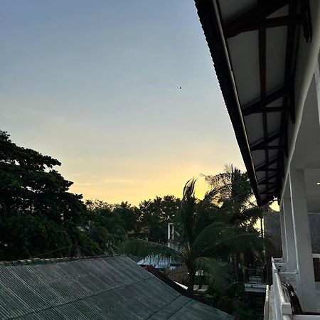 Bale Sunrise Hotel กีลีตราวางัน ภายนอก รูปภาพ