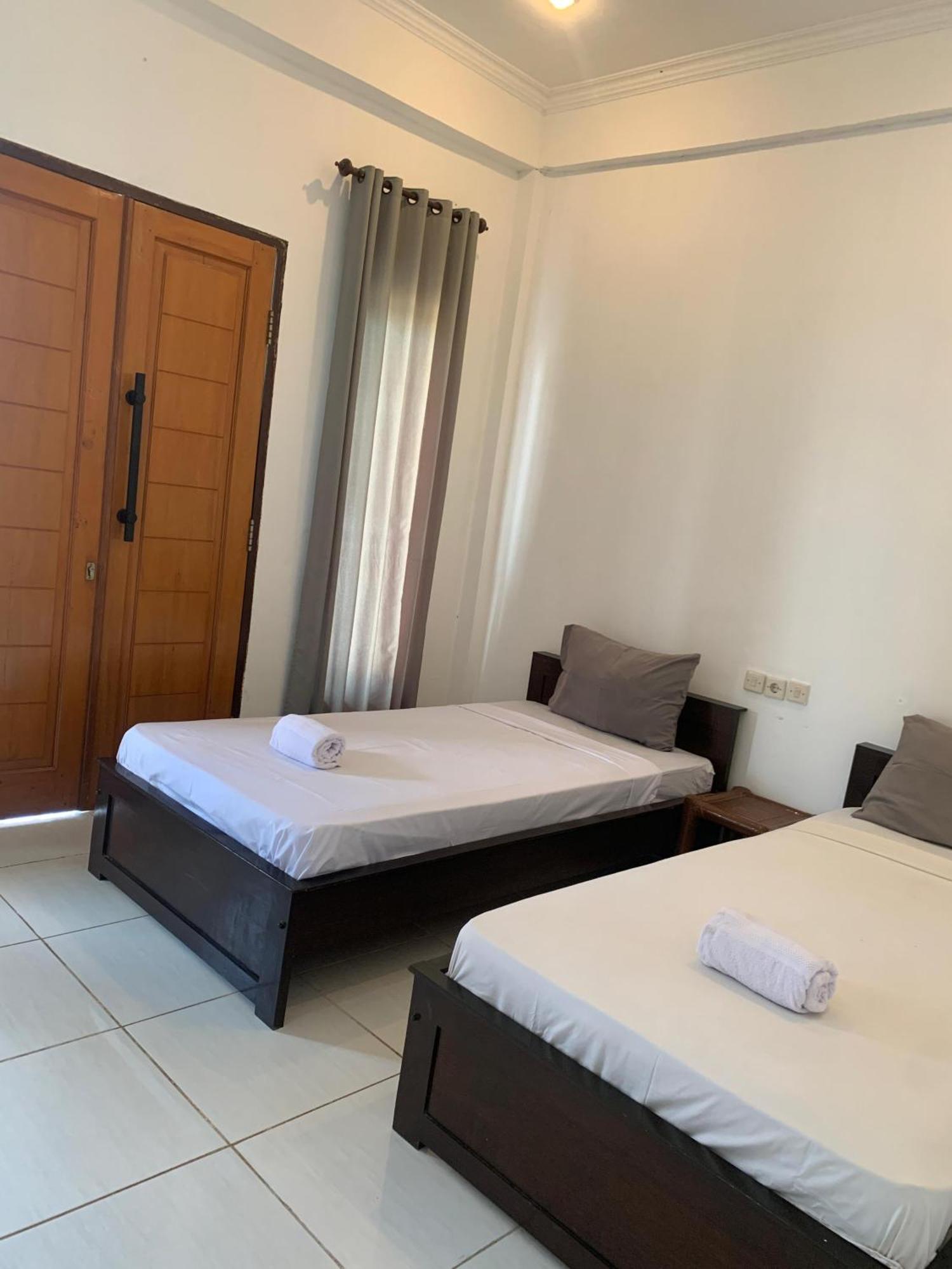 Bale Sunrise Hotel กีลีตราวางัน ภายนอก รูปภาพ
