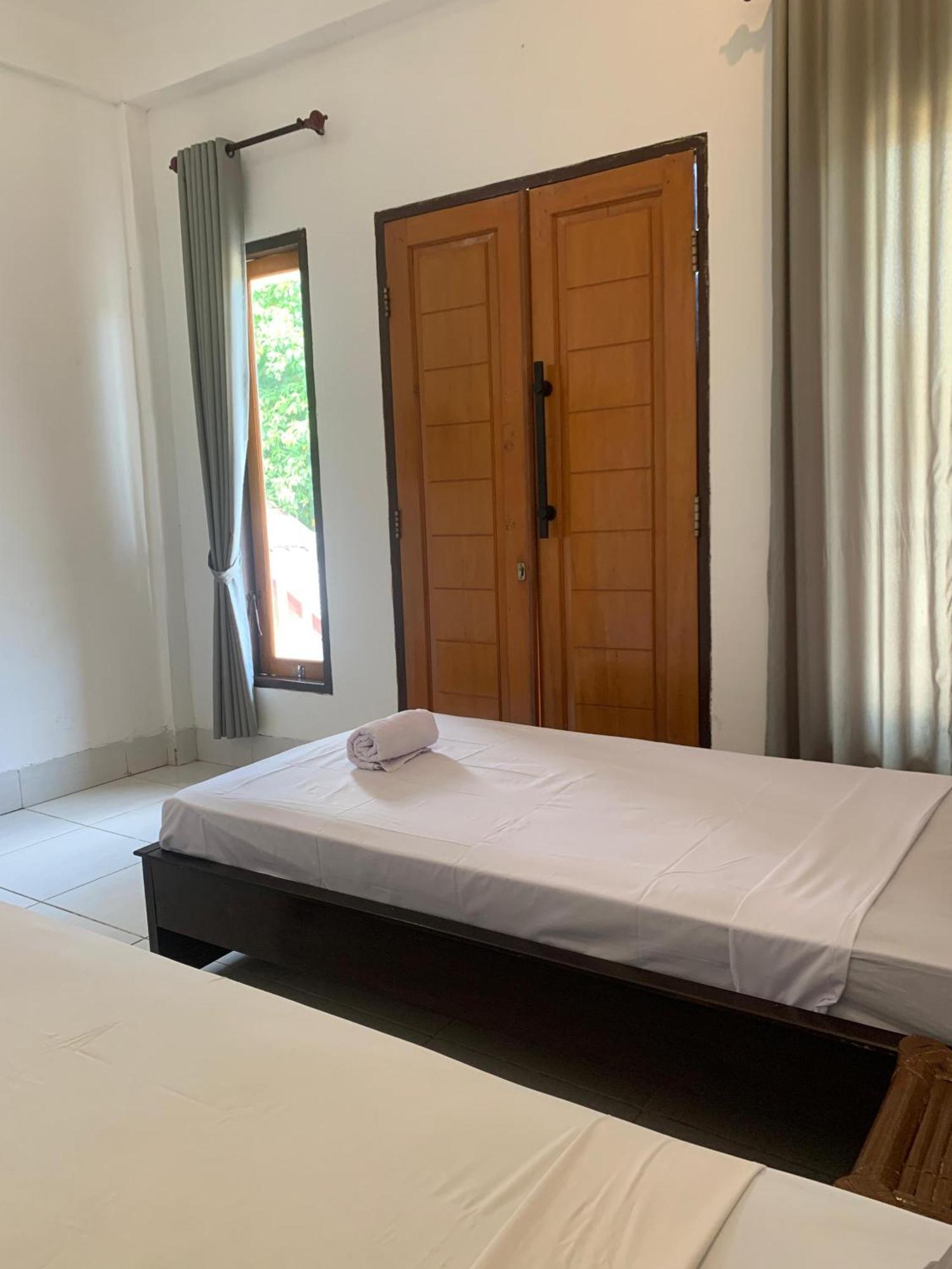 Bale Sunrise Hotel กีลีตราวางัน ภายนอก รูปภาพ