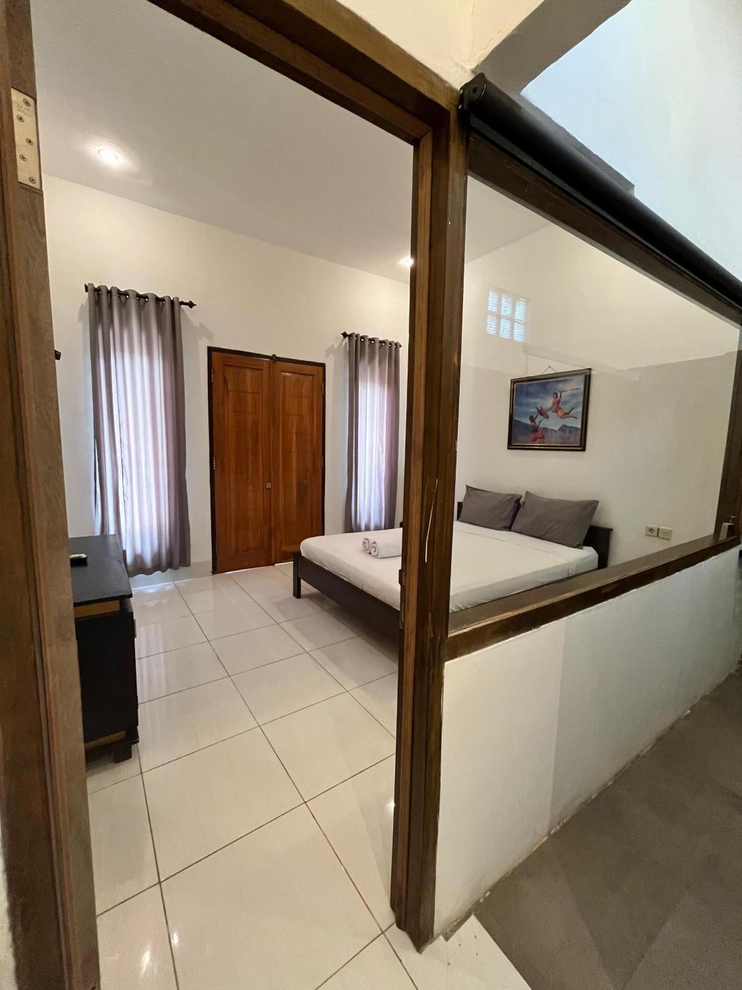 Bale Sunrise Hotel กีลีตราวางัน ภายนอก รูปภาพ